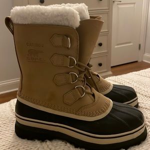 Sorel winter boots, Caribou boots, worn once, like new! Great for the winter!